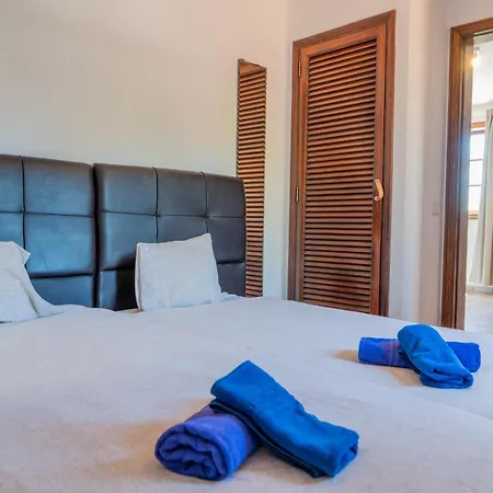 Piscine Jacuzzi بويرتو ذيل كارمين
