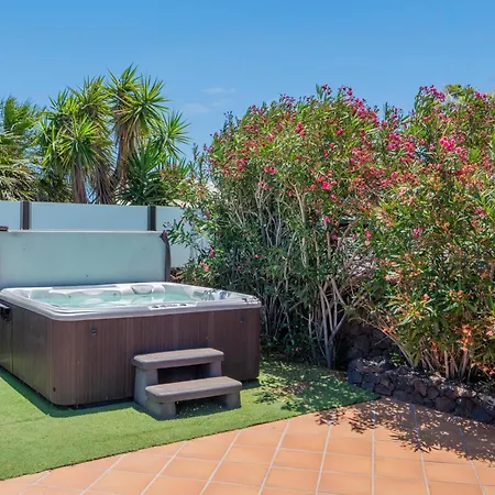 Piscine Jacuzzi Βίλα *